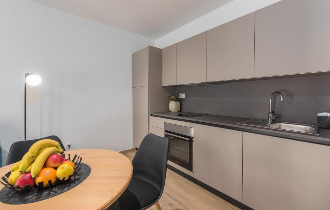 Apartment Vitamare Пореч Екстериор снимка